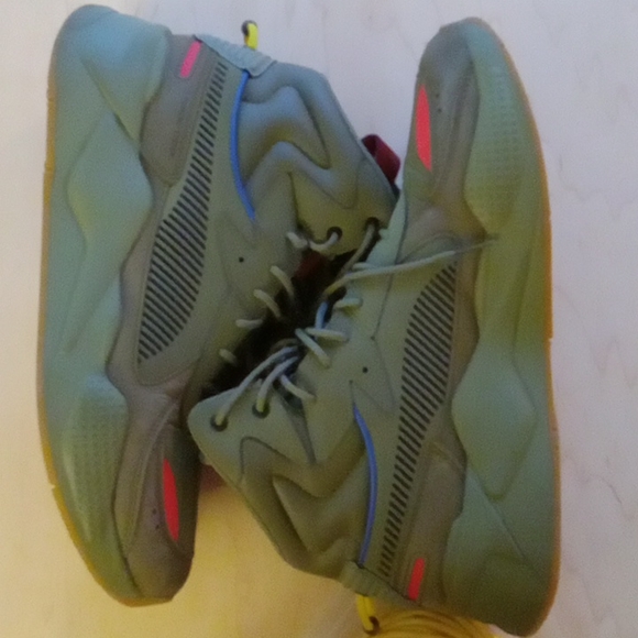 ***SOLD***Puma RS-X Running System sneakers..olive green and orange. - Picture 5 of 8